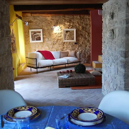 Casa Al Castello * Кампелло-суль-Клитунно