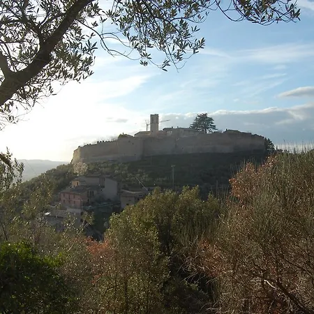 Casa Al Castello Летний дом Кампелло-суль-Клитунно